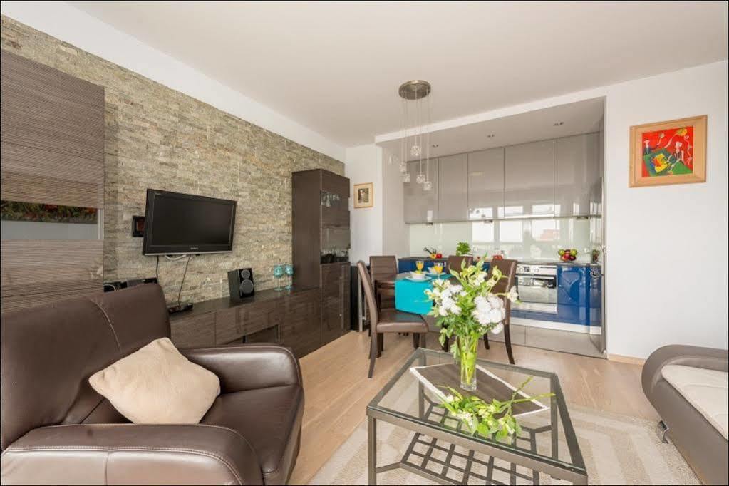 P&O Apartments Aleja Krakowska Warsawa Bagian luar foto